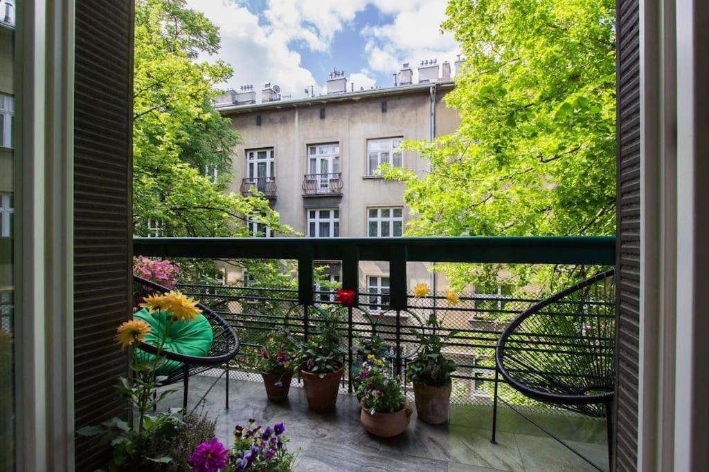 Spacious 3Br Apartment With Ac In Living Room, 2 Balconies 克拉科夫 外观 照片