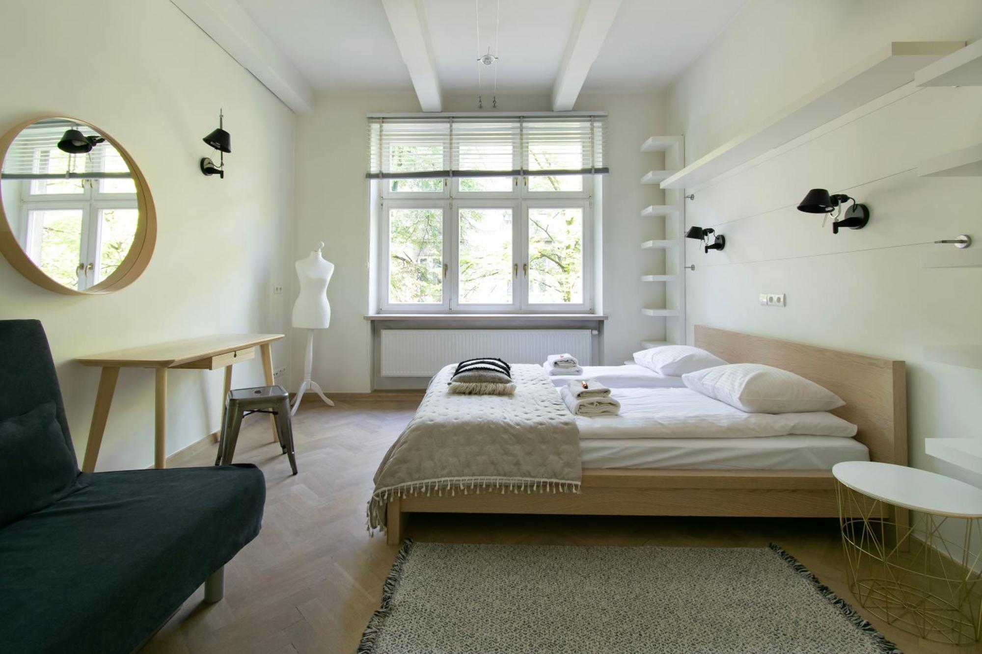 Spacious 3Br Apartment With Ac In Living Room, 2 Balconies 克拉科夫 外观 照片